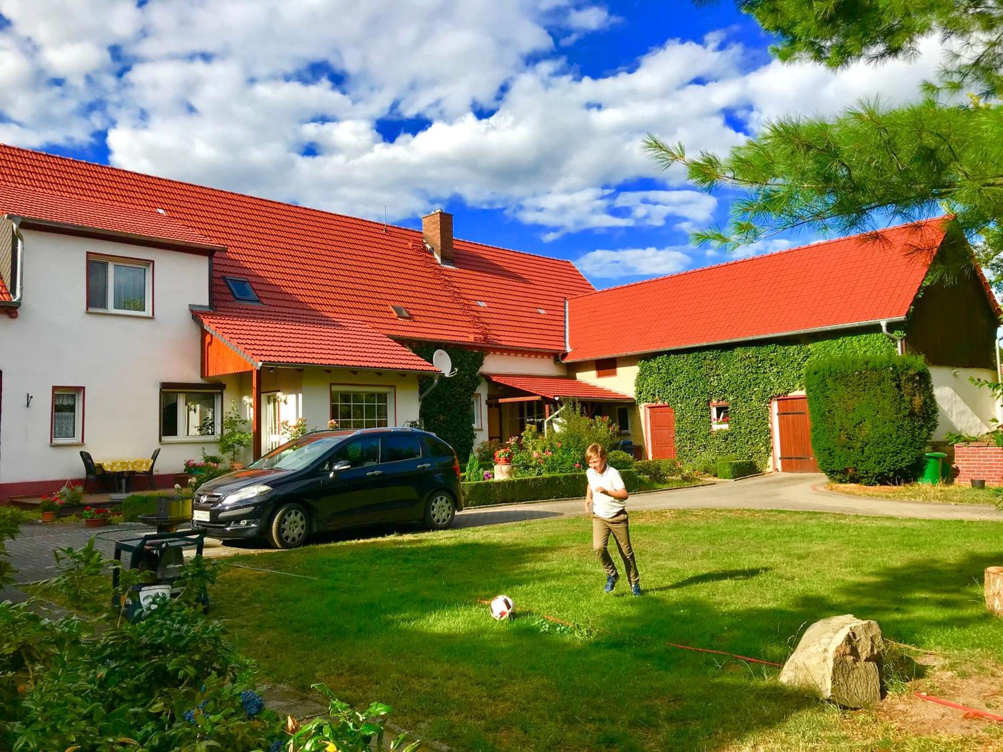Top-Moderne Ferienwohnung Und Apartments Auf Frueherem Wunderschoenen Bauernhof Im Elbe-Elster-Kreis In Brandenburg Bei Herzberg-Elster, Schoenewalde, Holzdorf Экстерьер фото
