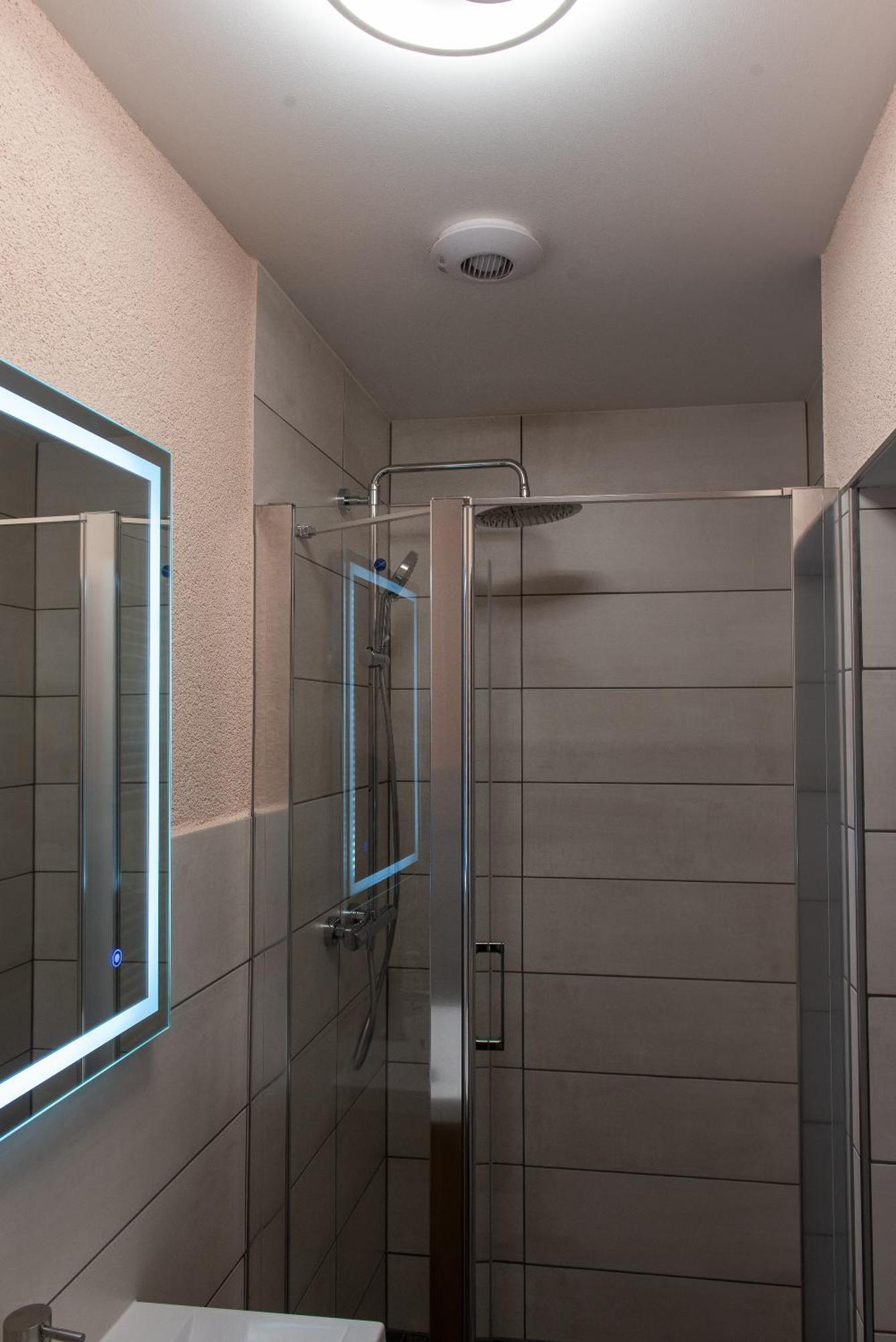 Top-Moderne Ferienwohnung Und Apartments Auf Frueherem Wunderschoenen Bauernhof Im Elbe-Elster-Kreis In Brandenburg Bei Herzberg-Elster, Schoenewalde, Holzdorf Экстерьер фото